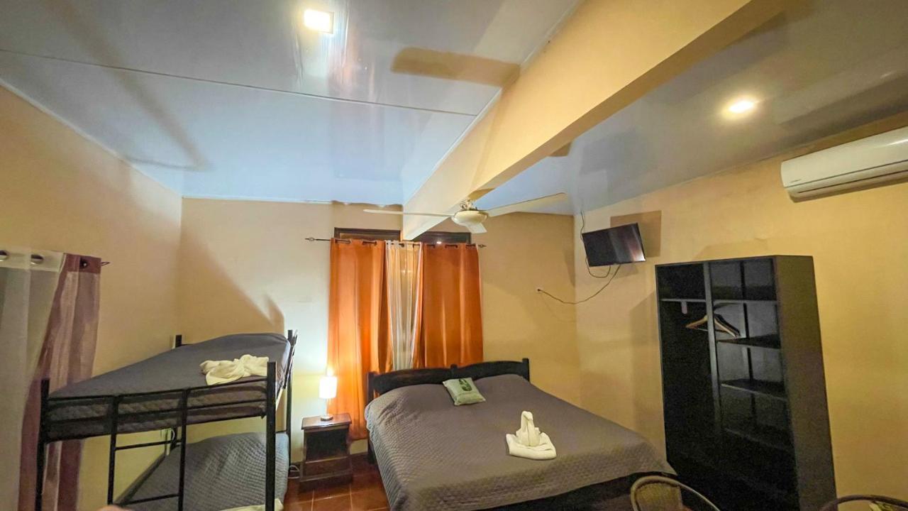 יקו Hotel Beachfront Vista Hermosa מראה חיצוני תמונה