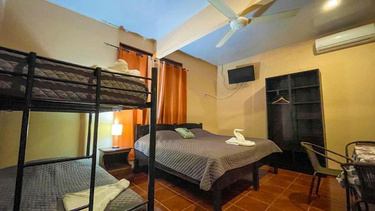 יקו Hotel Beachfront Vista Hermosa מראה חיצוני תמונה